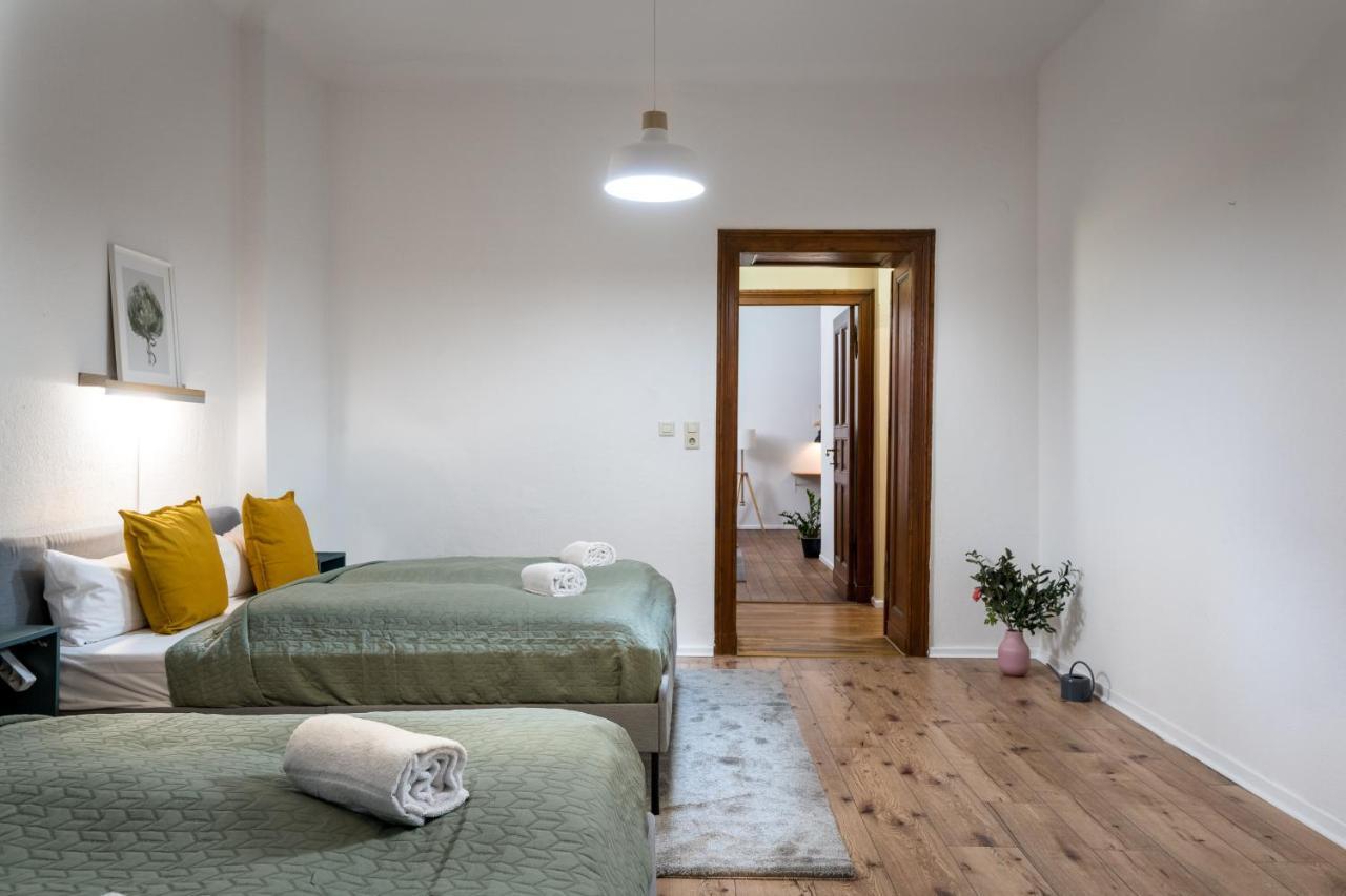 Super Zentral Super Schoener Altbau In Moabit Rostockerstrasse Im Herzen Von Berlin Fuer Bis Zu 6 Personen Ngoại thất bức ảnh